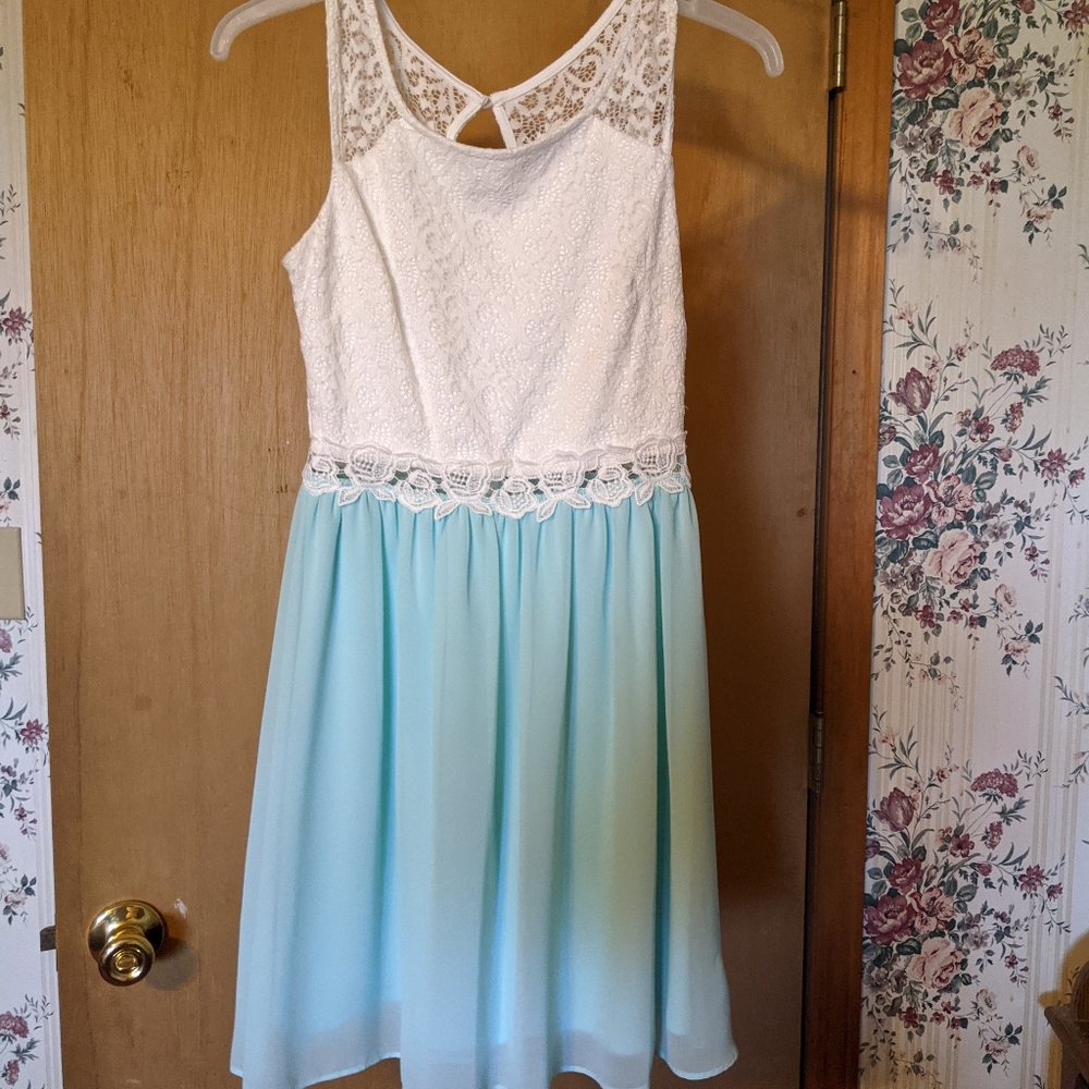Lace dress